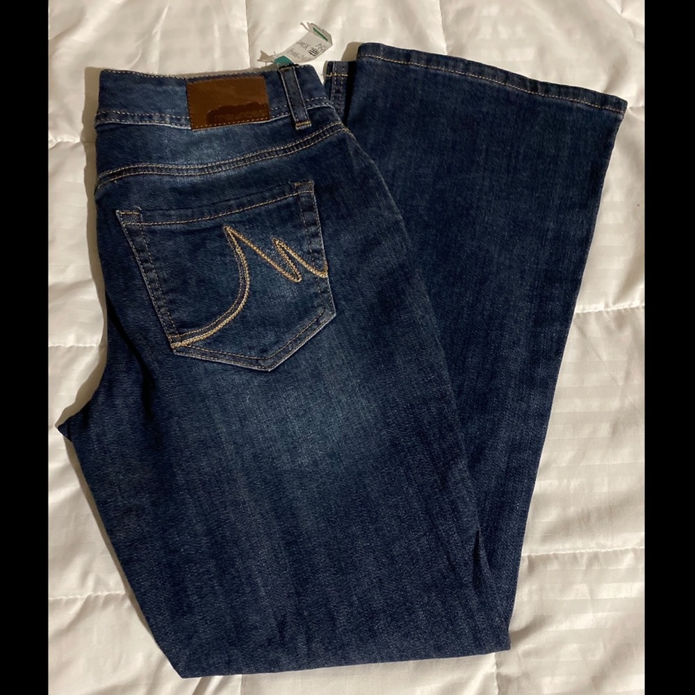 Maurices jeans